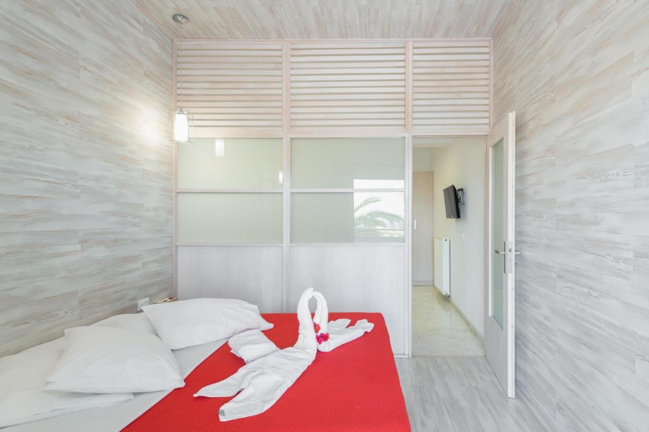 Sevach Apartments คาลามากี ภายนอก รูปภาพ