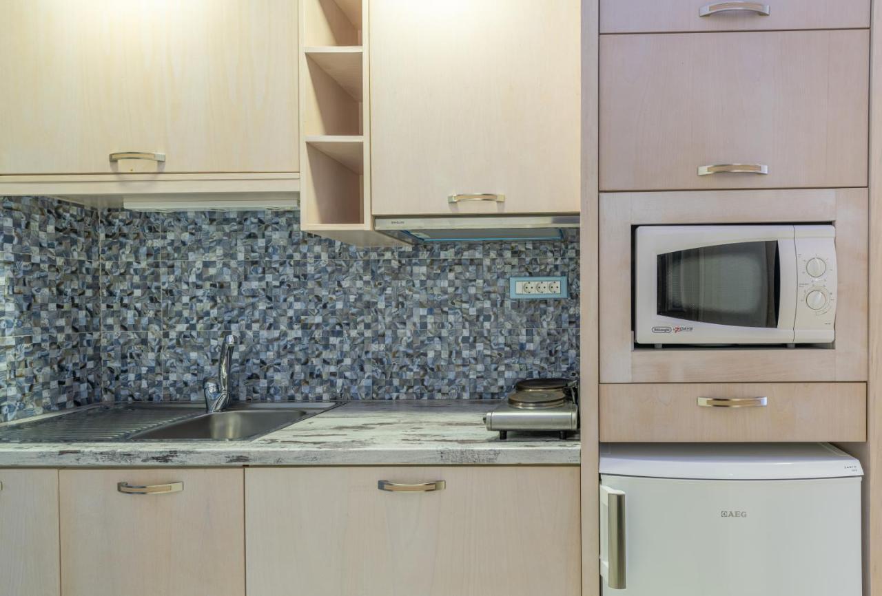 Sevach Apartments คาลามากี ภายนอก รูปภาพ