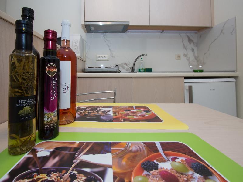 Sevach Apartments คาลามากี ภายนอก รูปภาพ