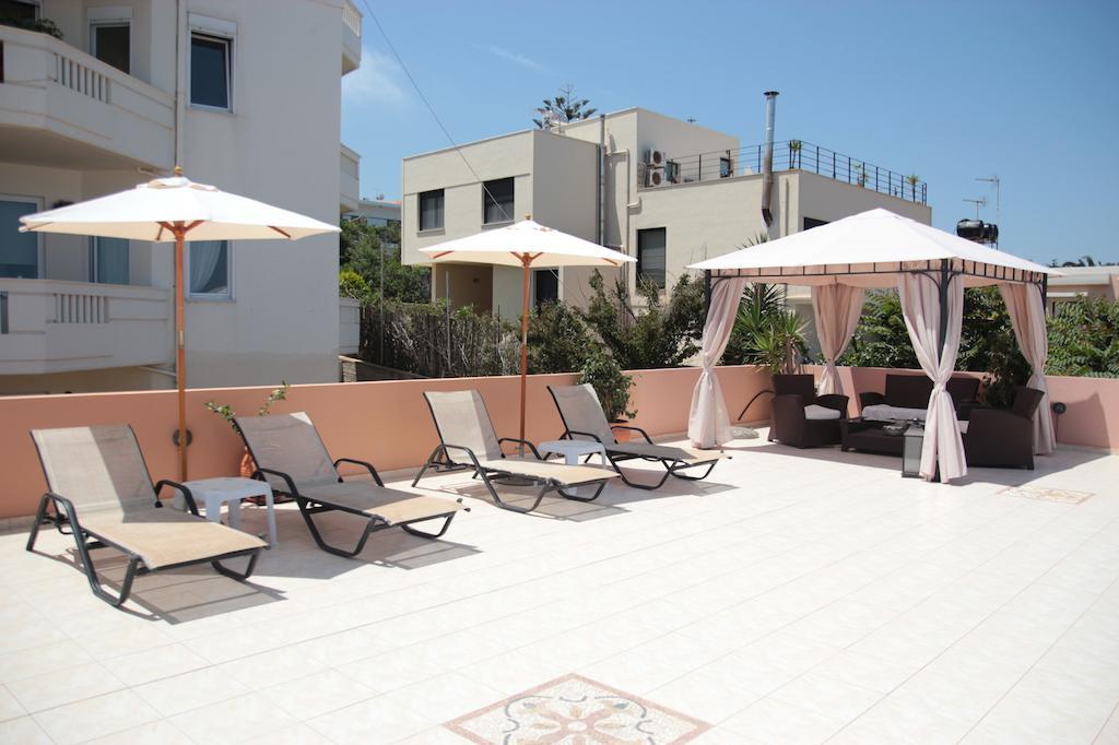Sevach Apartments คาลามากี ภายนอก รูปภาพ